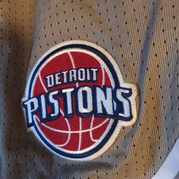 Andre Drummond Game worn Detroit Pistons Alt Silver NBA Shorts Adidas 4xl - Picture 2 of 6